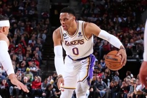 九游娱乐平台 -马赛训练开放日，清晨迎来里程碑引欢呼，意甲在即，身体对抗强度拉满的简单介绍