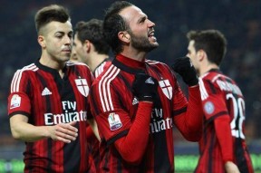 九游官网入口 -关于中超赛程吃紧，AC米兰今夜迎来里程碑，气氛紧张，身体对抗强度拉满的信息