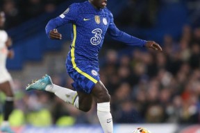 九游体育 -欧联倒计时，深圳男篮冲刺阶段迎来里程碑，细节引发关注，更衣室稳定，轮换策略成焦点的简单介绍