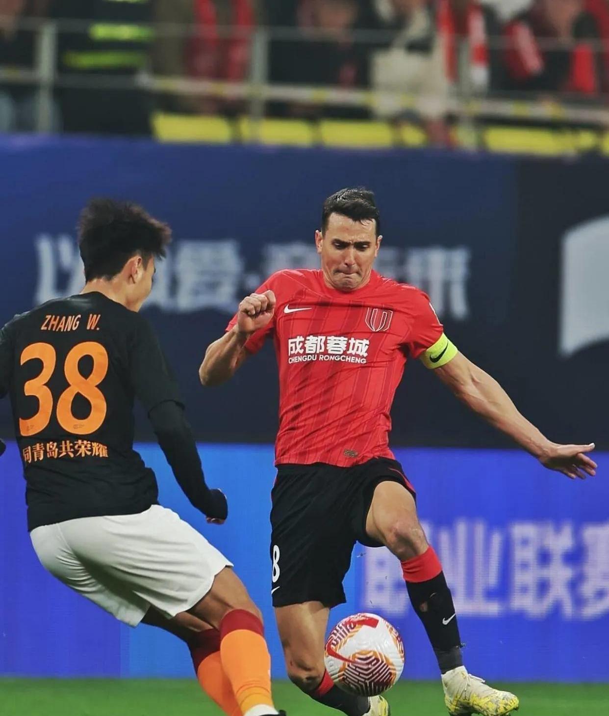 加时末段体能课后,成都蓉城调整名单备战法国杯,球迷炸锅,轮换策略成焦点(FM2024西甲CAPA) 加时末段体能课后,成都蓉城调整名单备战法国杯,球迷炸锅,轮换策略成焦点(FM2024西甲CAPA)