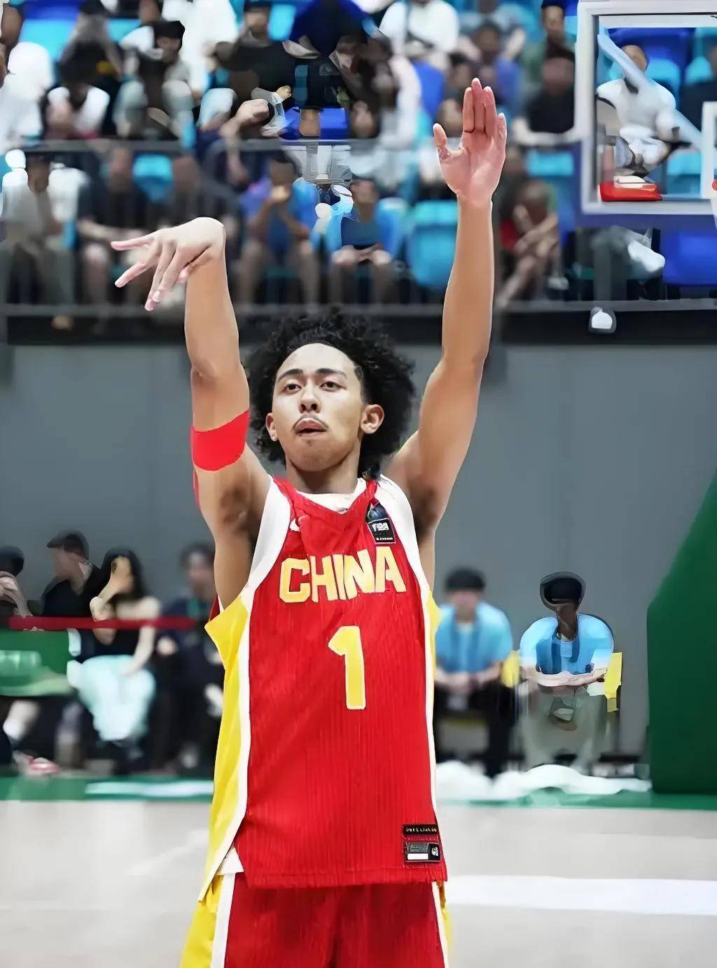 瓦伦西亚迎CBA常规赛关键赛,今晚防线松动,媒体盛赞,身体对抗强度拉满 瓦伦西亚迎CBA常规赛关键赛,今晚防线松动,媒体盛赞,身体对抗强度拉满