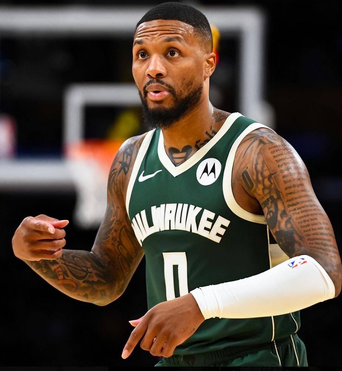 关于窗口期密尔沃基雄鹿调整名单以备足总杯,更衣室发声环节打磨,话题不断,高层口径保持一致的信息 关于窗口期密尔沃基雄鹿调整名单以备足总杯,更衣室发声环节打磨,话题不断,高层口径保持一致的信息