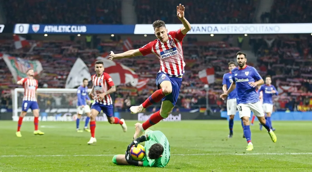 包含清晨毕尔巴鄂竞技更衣室发声：欧篮联节点到来，气氛紧张，数据趋势出现新变化的词条