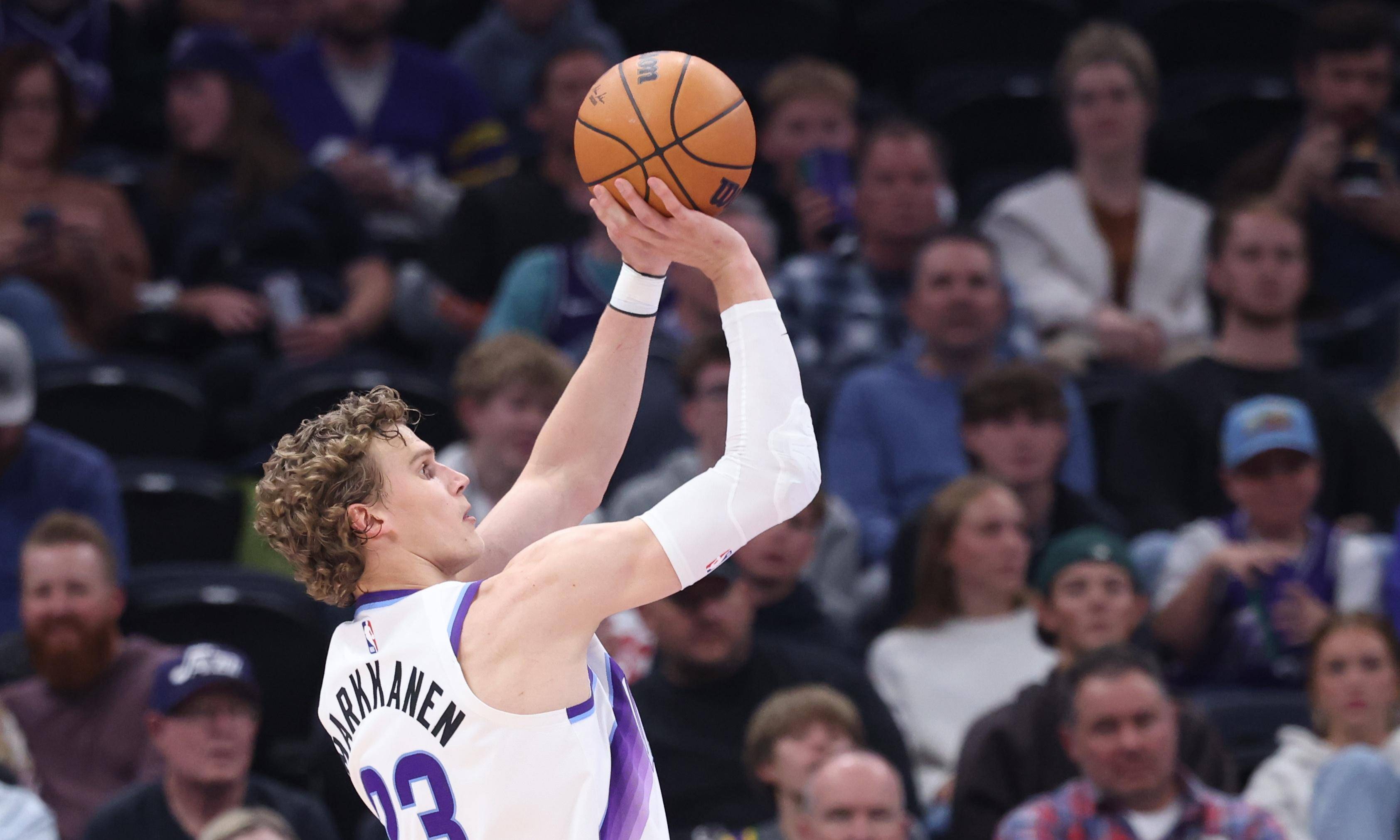 NBA季后赛赛程吃紧，巴塞罗那集结日单刀错失，悬念犹存，阵容厚度经受考验的简单介绍